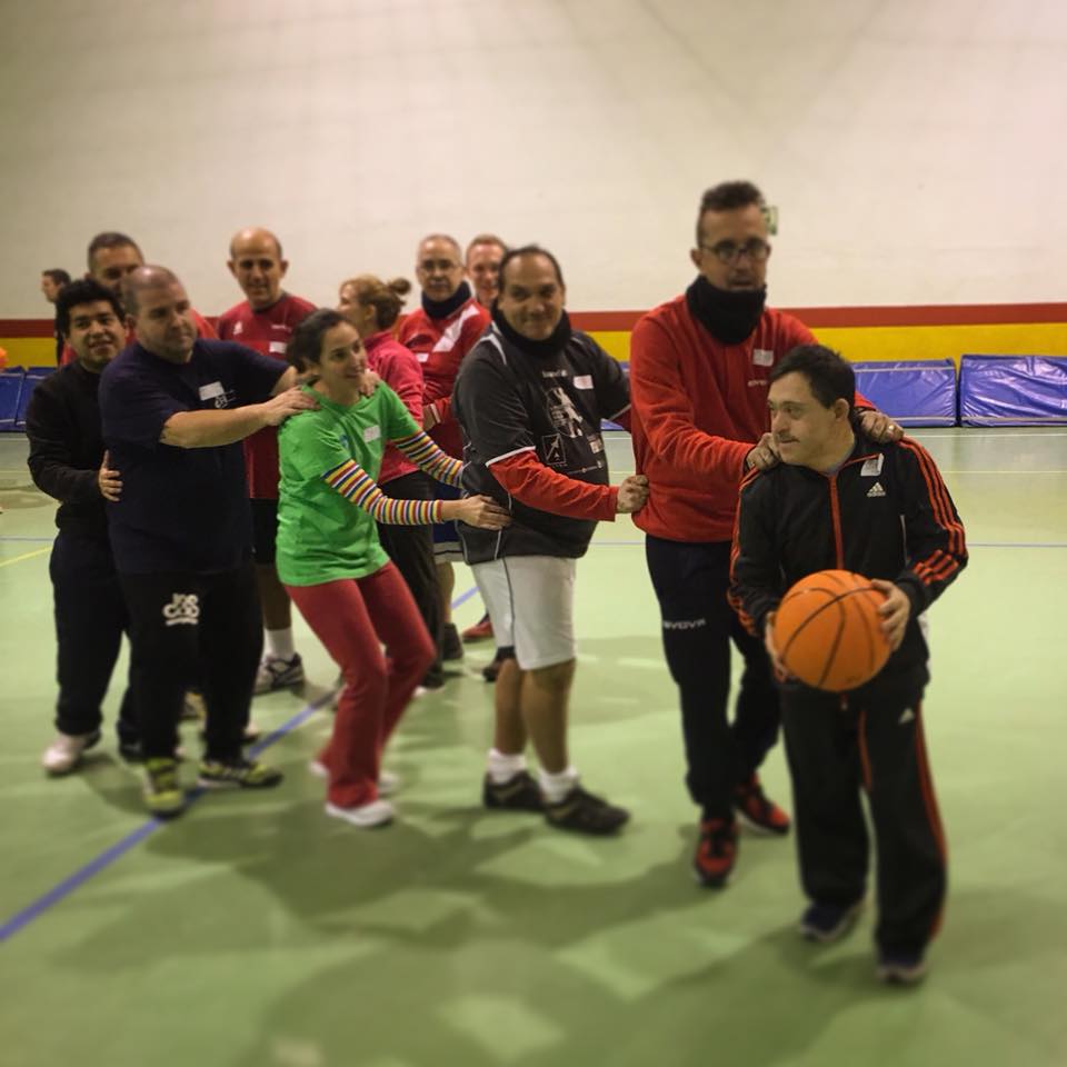 34388187_1835936116446036_756453657628639232_n